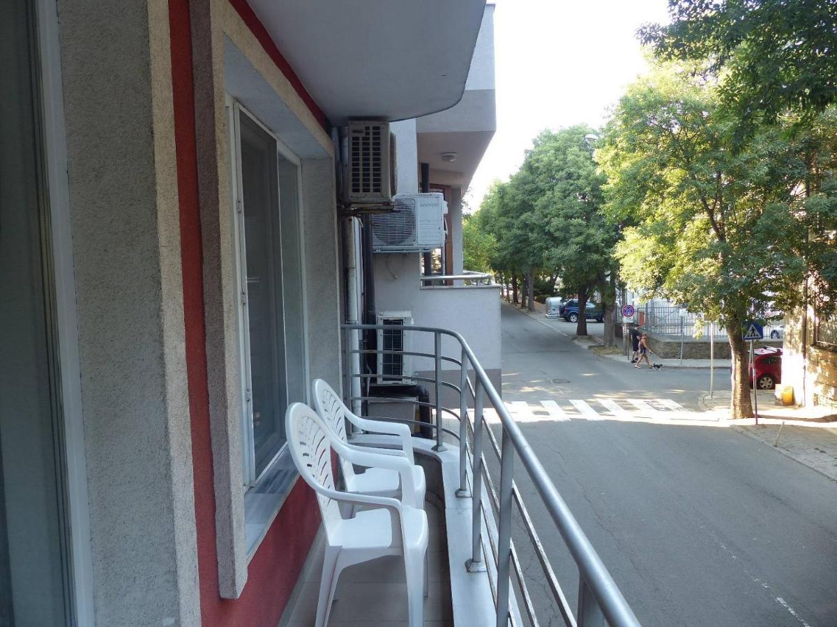 Apartament Holiday ブルガス エクステリア 写真